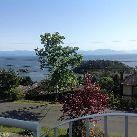 Nanaimo Ocean View Bed & Breakfast Room photo
