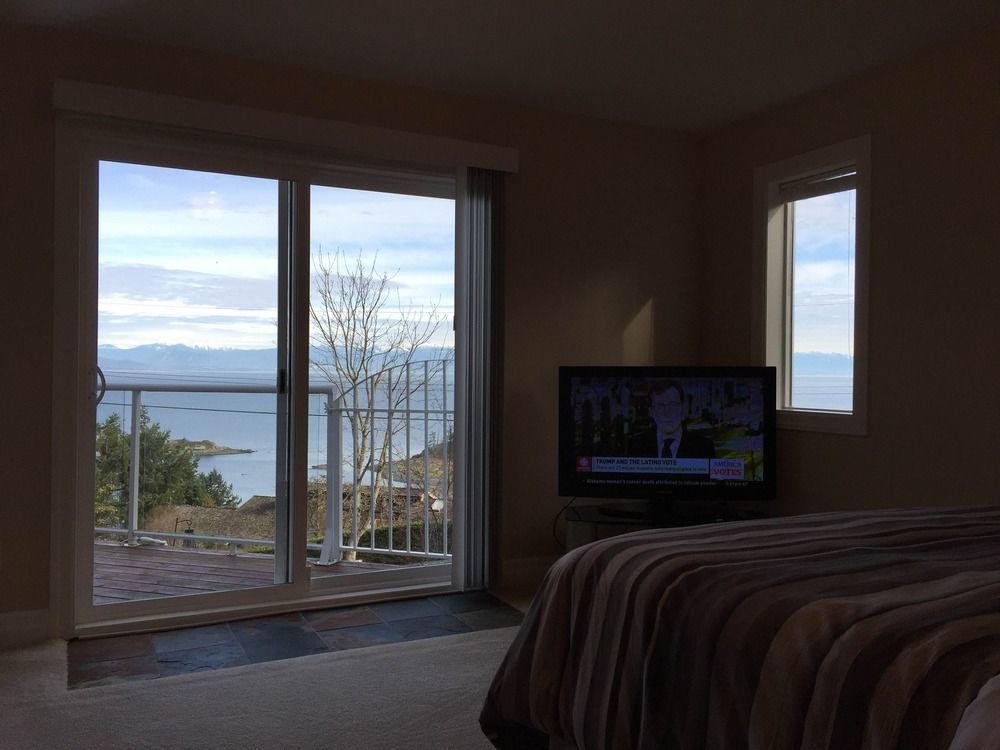 Nanaimo Ocean View Bed & Breakfast Exterior photo