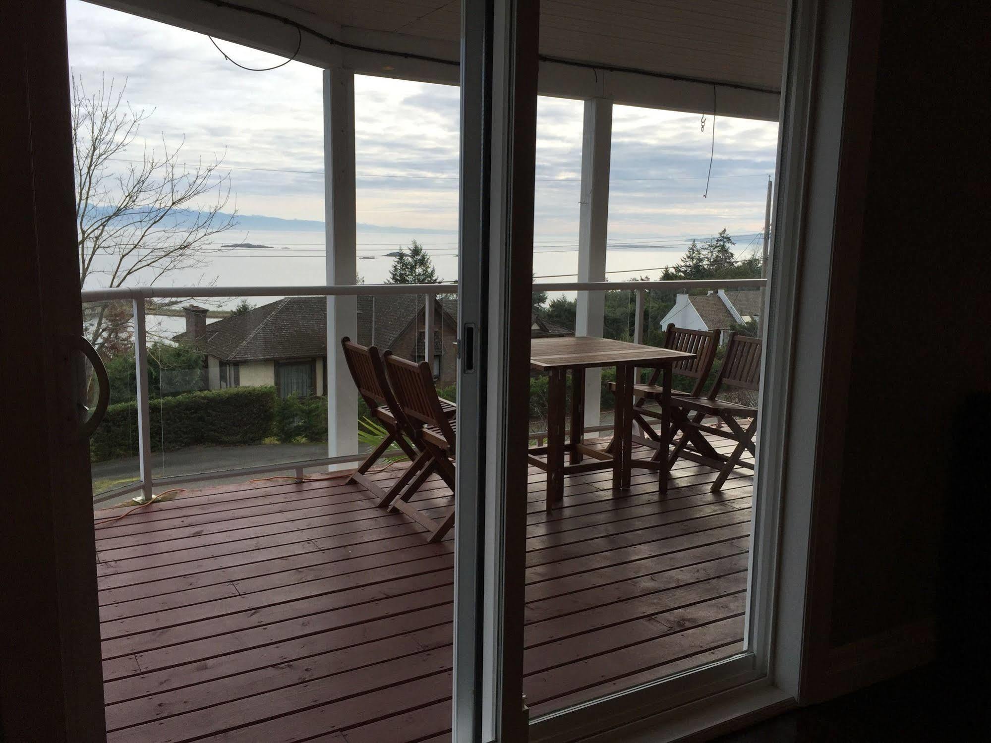 Nanaimo Ocean View Bed & Breakfast Exterior photo