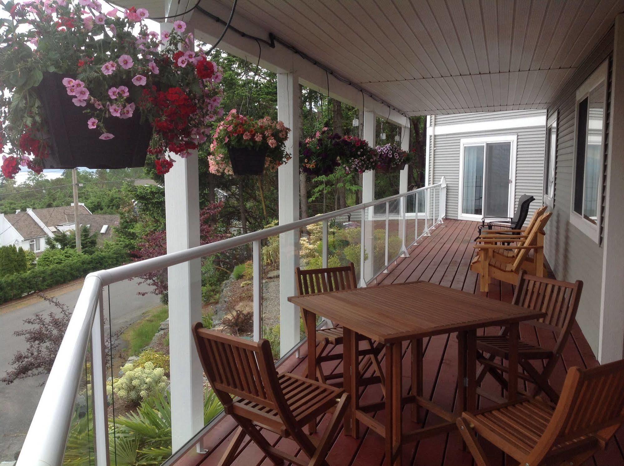 Nanaimo Ocean View Bed & Breakfast Exterior photo